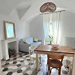 Apartament Car.lo. *