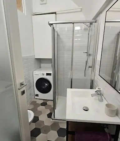 Car.lo. Apartment