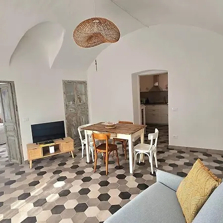 Apartment Car.lo. *